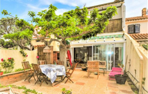 Cozy Home In Sainte-Marie-La-Mer With Kitchen